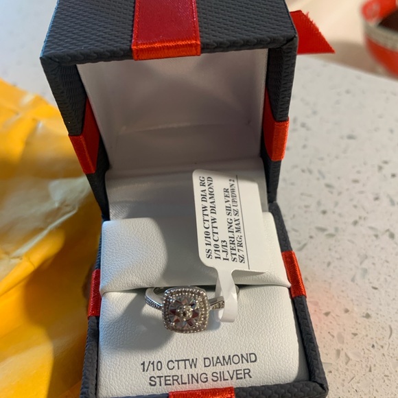 Genuine Diamond Sterling Silver Cocktail Ring Size 7 - Picture 6 of 6